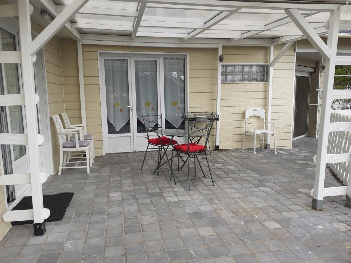 Bed and Breakfast Relais Des Tourterelles La Neuville-aux-Joutes Екстер'єр фото