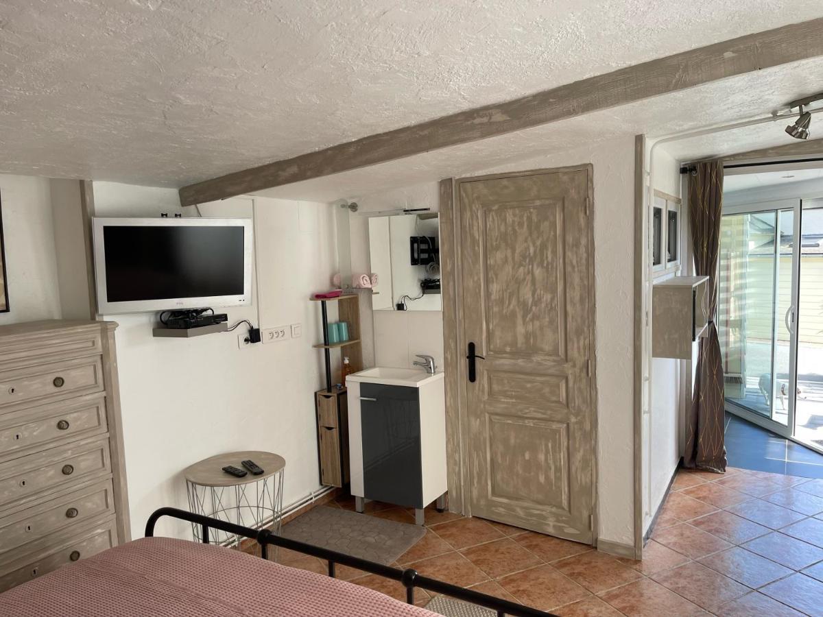 Bed and Breakfast Relais Des Tourterelles La Neuville-aux-Joutes Екстер'єр фото