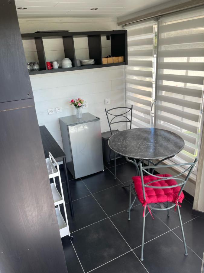 Bed and Breakfast Relais Des Tourterelles La Neuville-aux-Joutes Екстер'єр фото